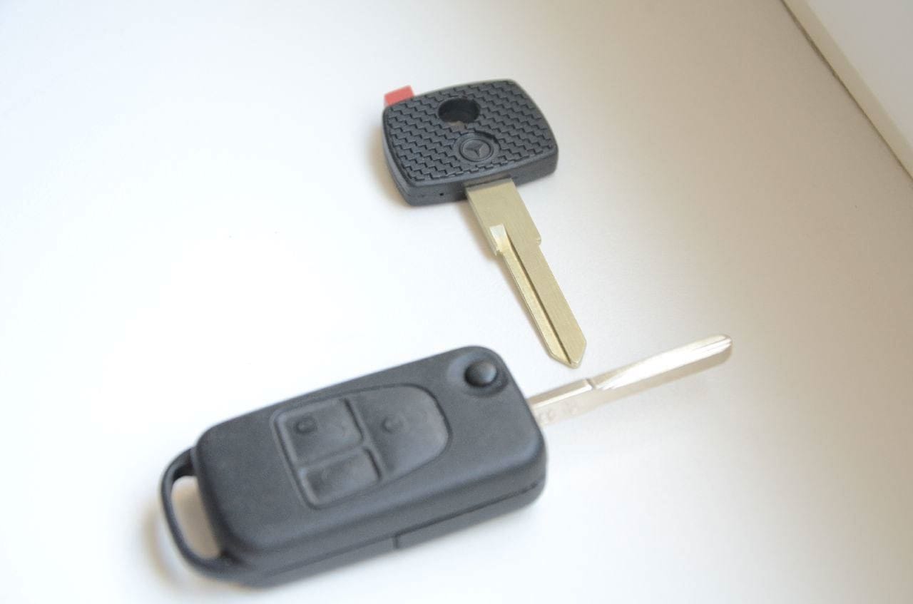 Изготовление выкидных ключей для автомобилей